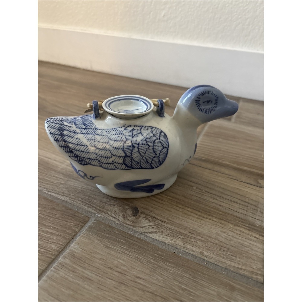 Vintage Chinese Blue and White Hand Painted Porcelain Duck Teapot 9" x‎ 4.5"